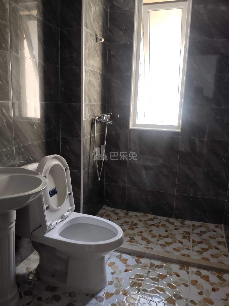 金海华城华康佳苑9660870卫生间图6