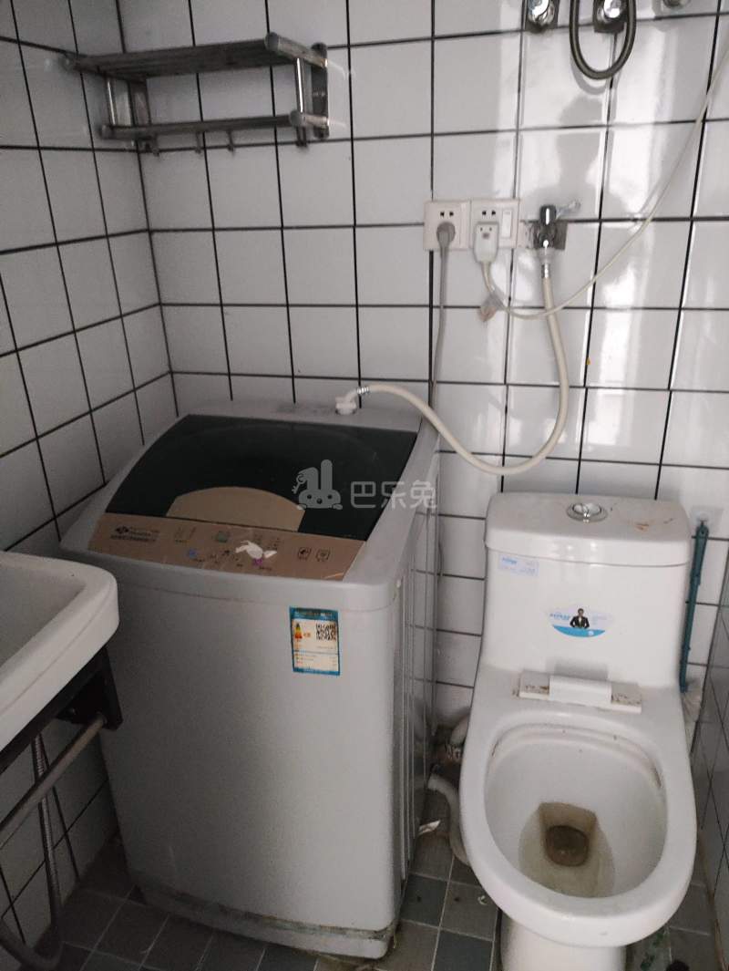 黄楼镇新春村5队东周家宅（民房）9662532卫生间图6