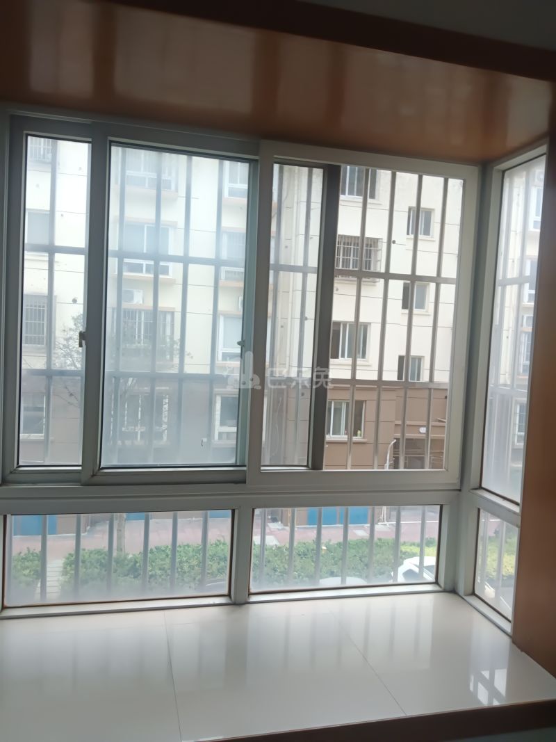 胜巷新村（昆山）9664411卧室窗户图15