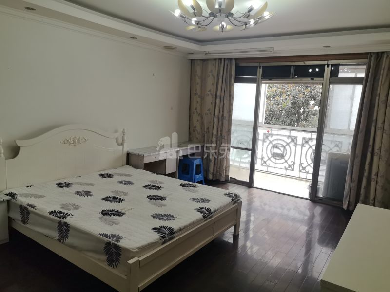 新青浦花苑2区9669201卧室图0