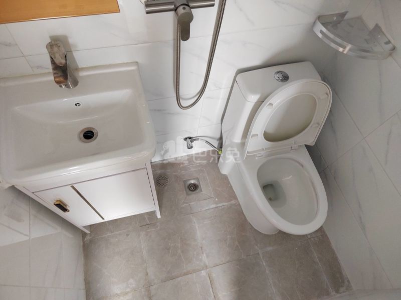 丰兴广场丰兴阁9676011卫生间图4