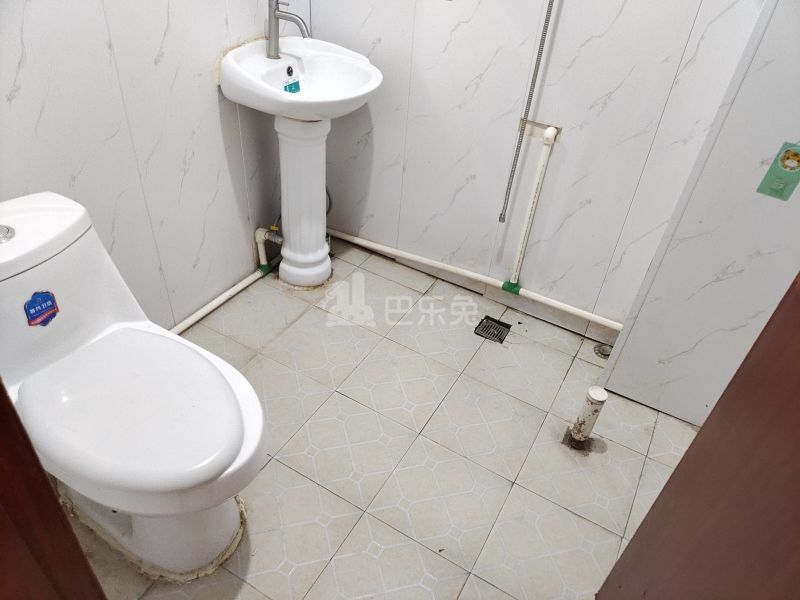 花桥裕花园9678596卫生间图8