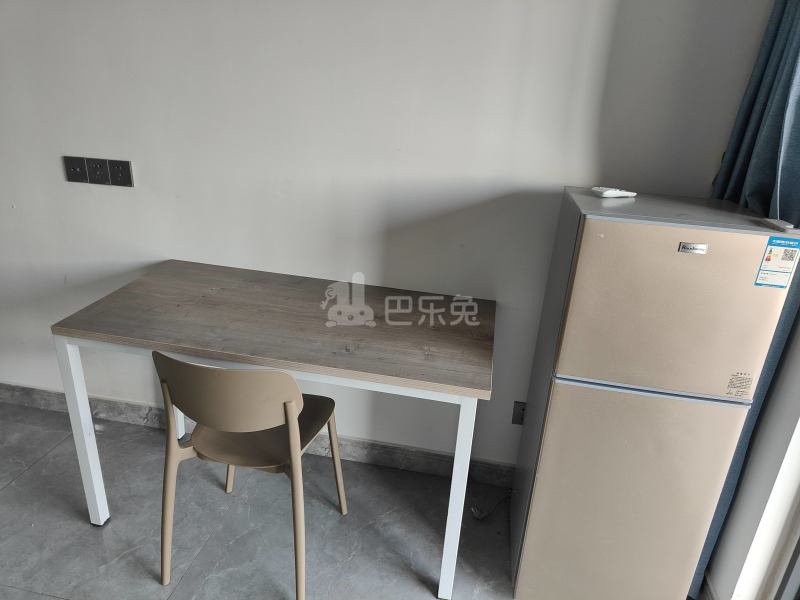 红五月嘉苑二区9690142客厅图4