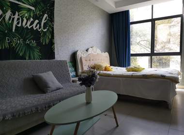 皓舍公寓（凤凰店） 1室1厅1卫