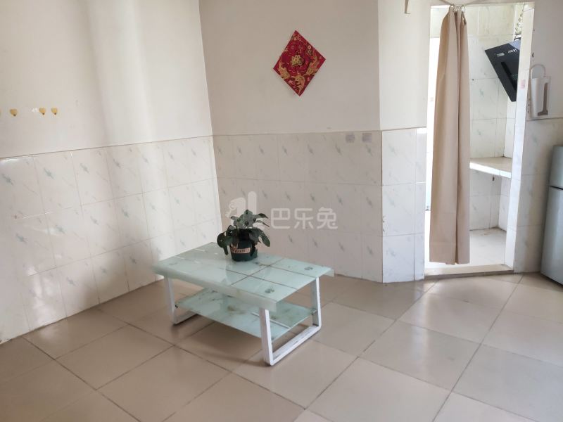 植村二路十八巷1号9699338卧室图1