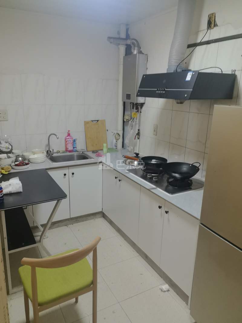 新青浦花苑2区9706553厨房图4