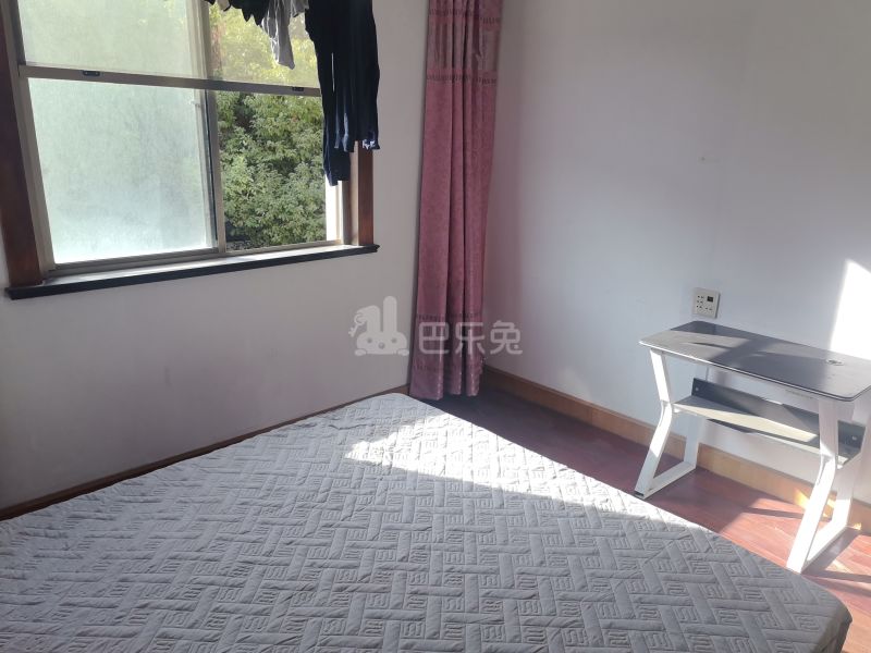 新青浦花苑2区9706553卧室图1