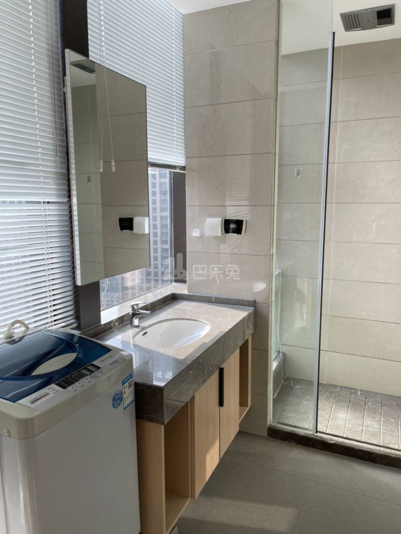 绿地旭辉城9720329卫生间图3