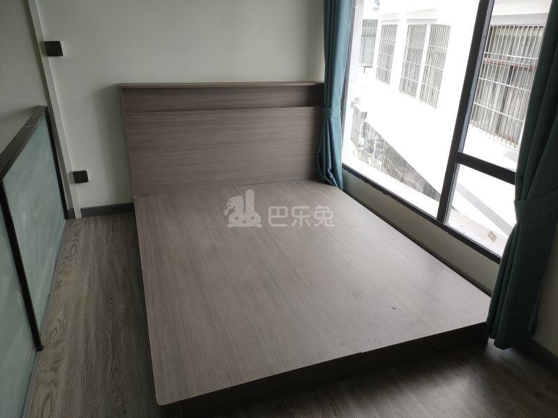 鳌鱼岗大街三巷24号9724064卧室图0