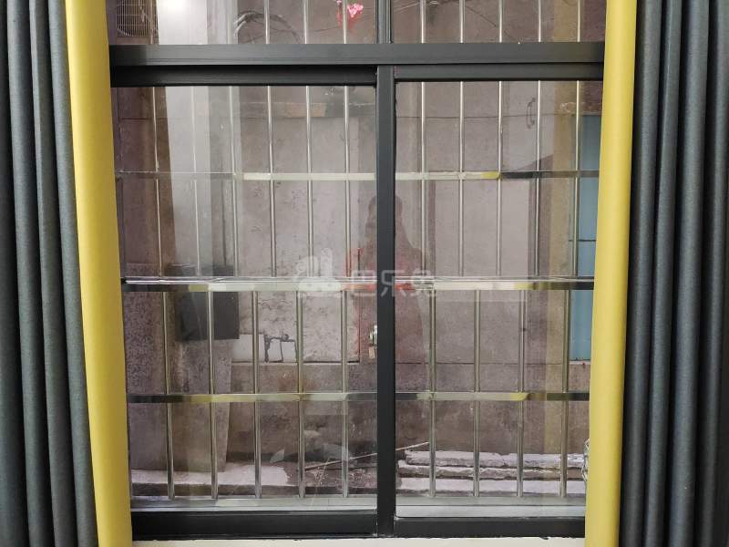 员村风栗园九巷4号9725291卧室窗户图6