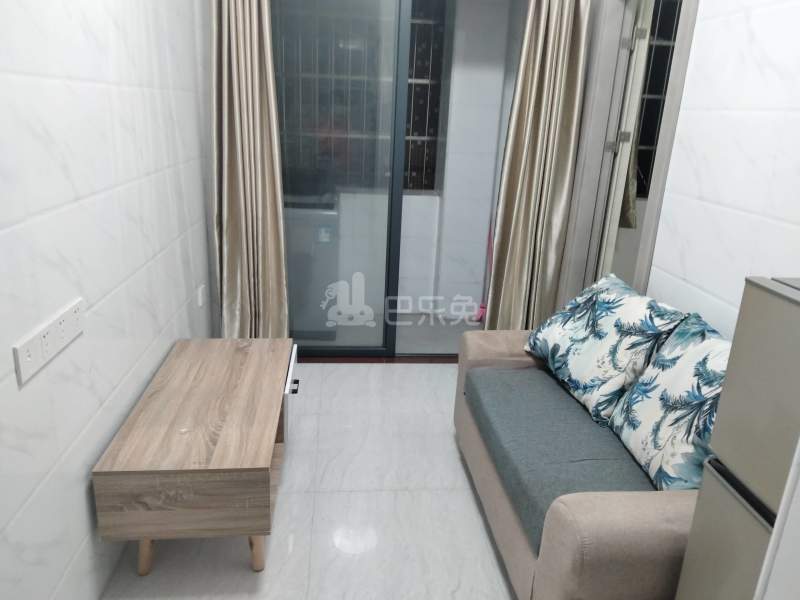 黄边福门北六巷32号9726871客厅图4