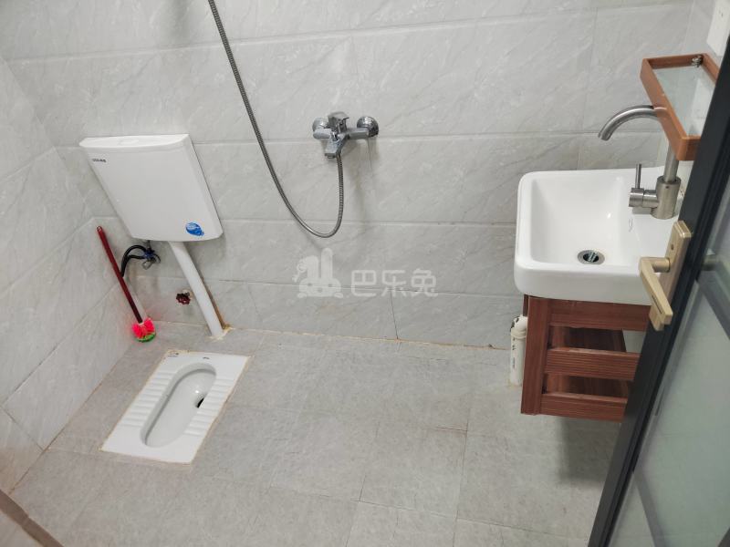 黄边福门北六巷32号9726881卫生间图5