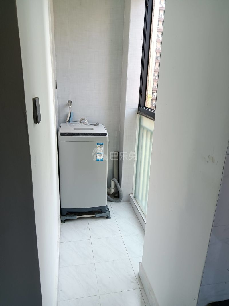 上实海上海白洋港城一期9727931客厅图5