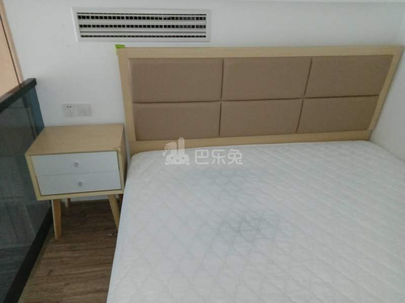 绿地旭辉城9740230卧室图2