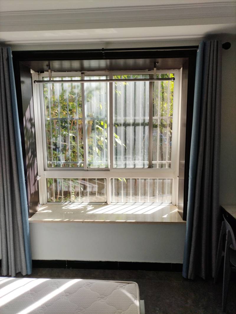 金桥一景丽苑西区9740658卧室窗户图14