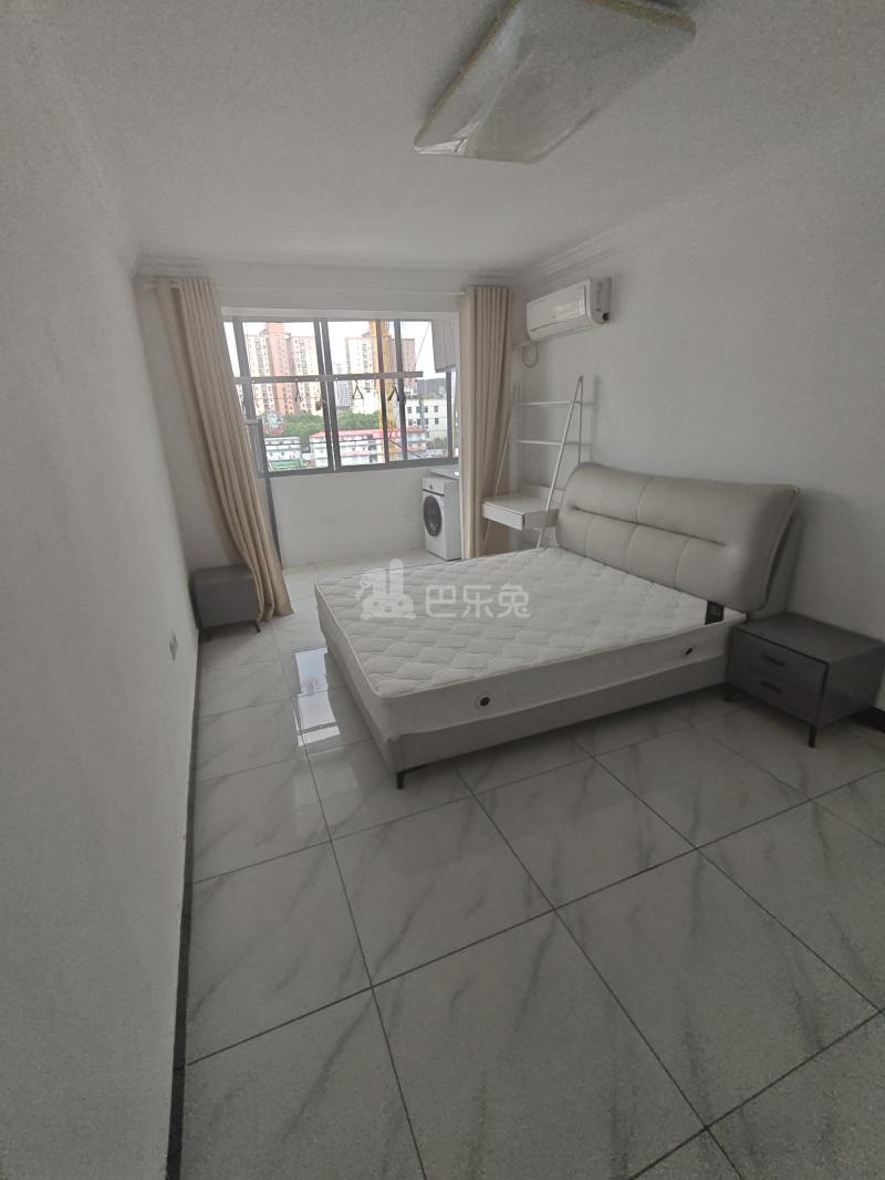 西宝兴路949弄小区9748394卧室图2