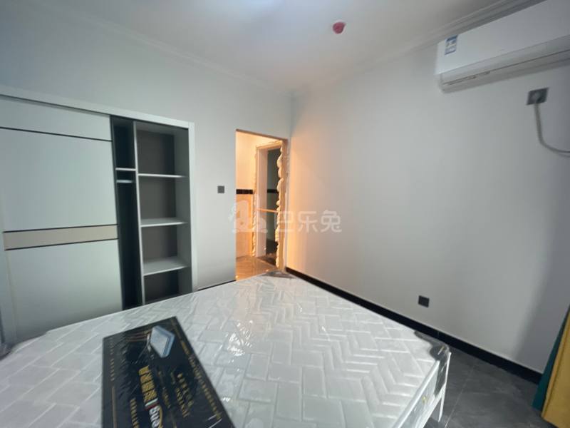 坤塘悦府9749800卧室图3