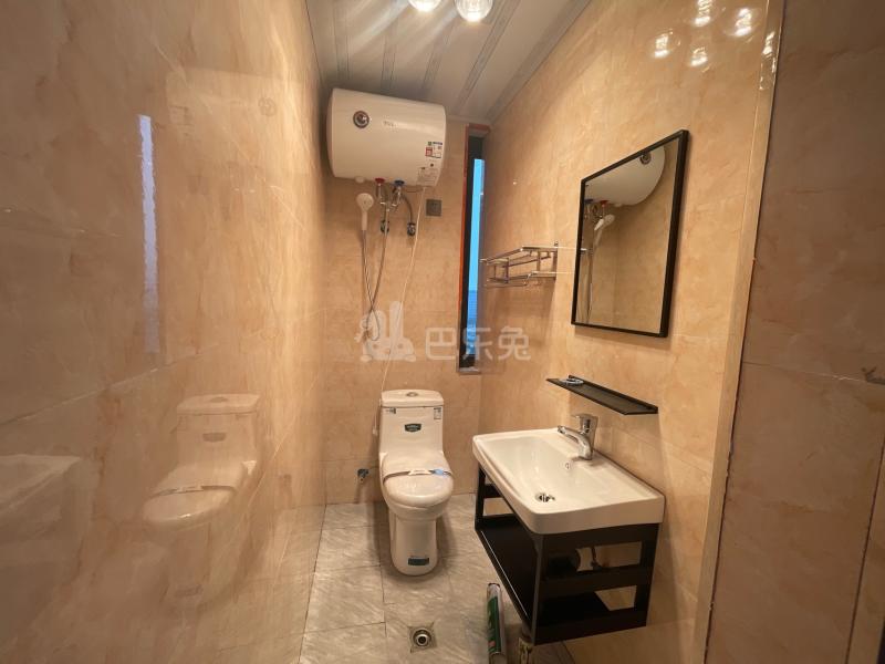 坤塘悦府9749800卫生间图5