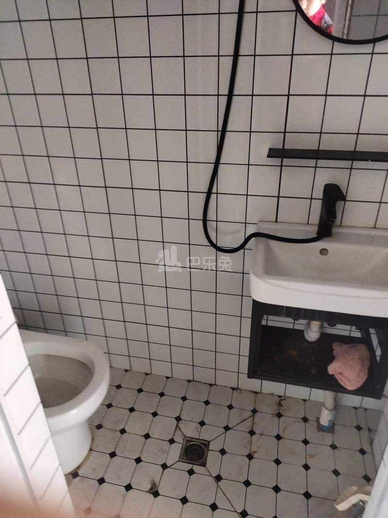 东港嘉苑三区9752203卫生间图5