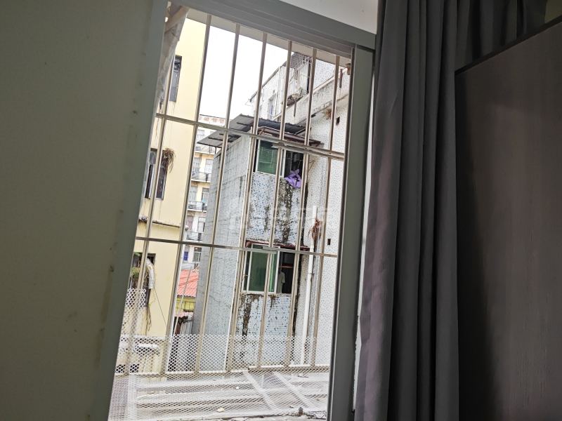 大新水产宿舍楼9756395卧室窗户图5