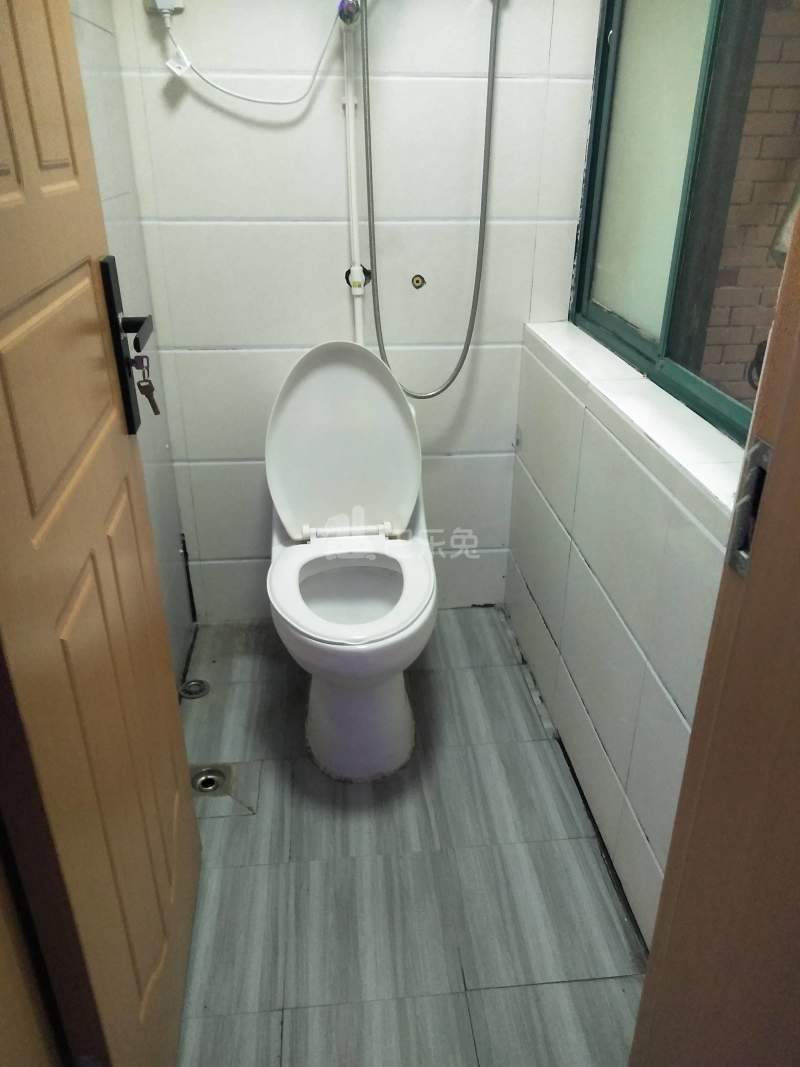 太平家园9757781卫生间图5