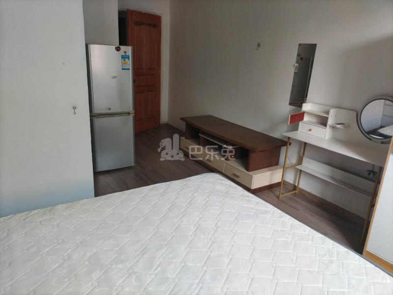 太平家园9757785卧室图2