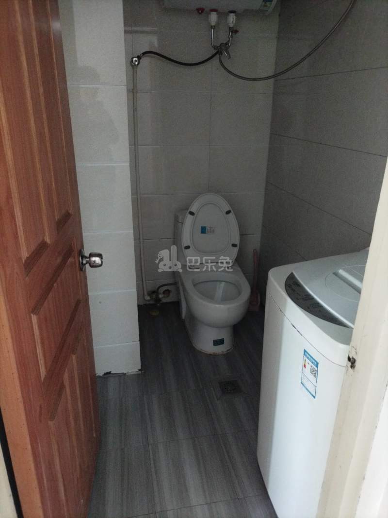 太平家园9757785卫生间图5