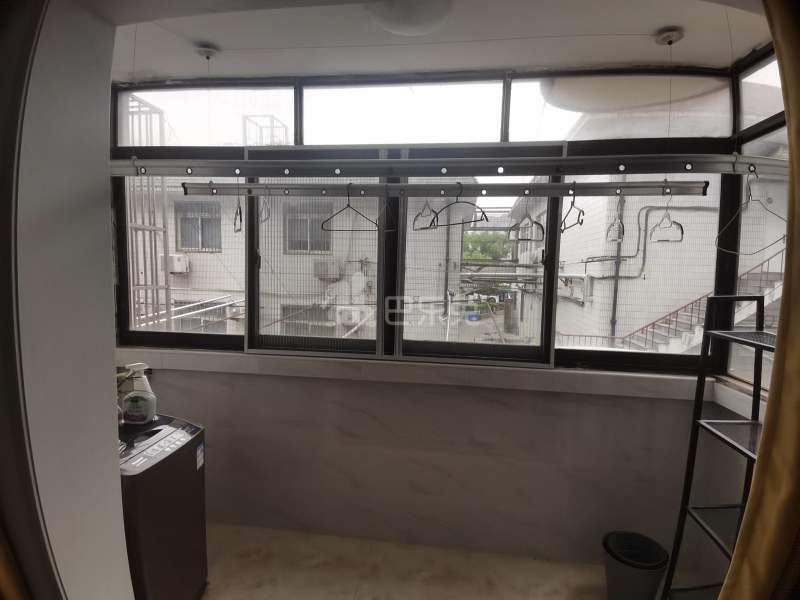 大华一村（华灵路881弄）9763861卧室窗户图7