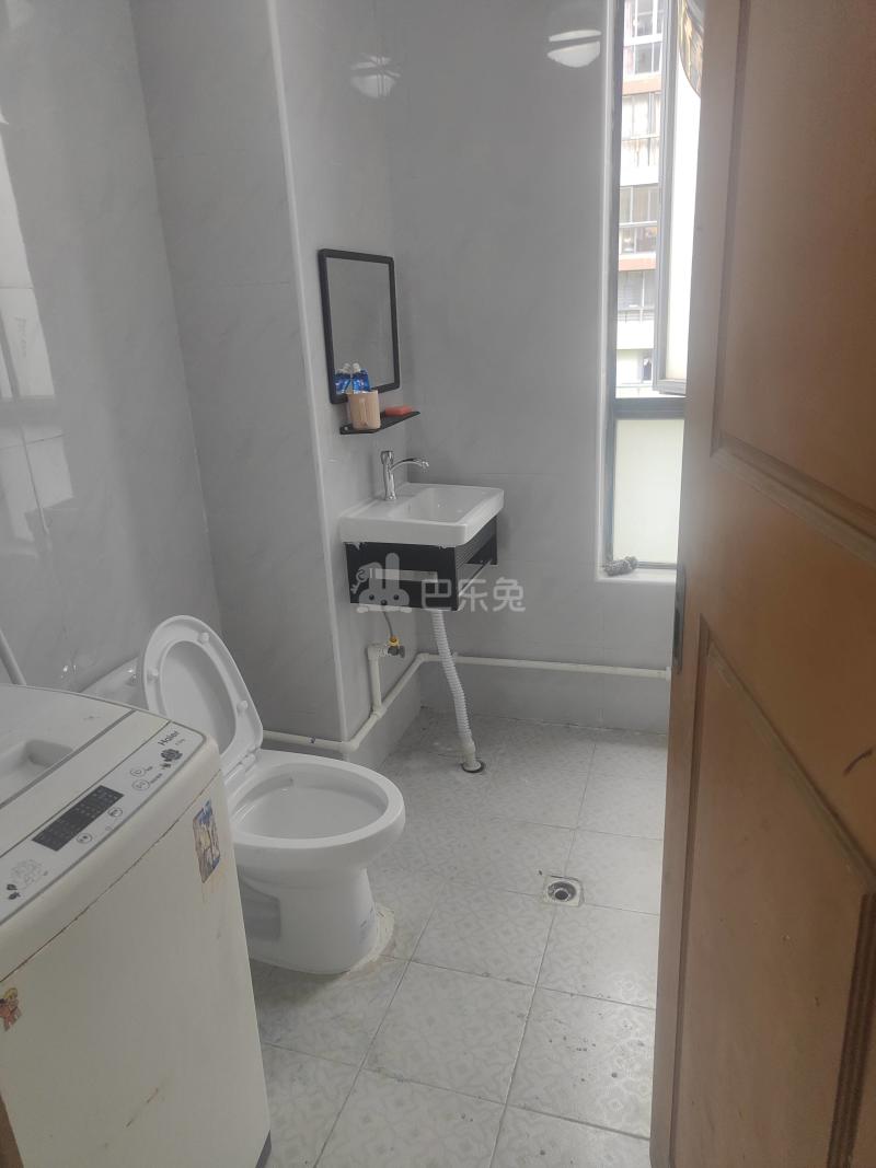 中环一号一期9765832卫生间图11