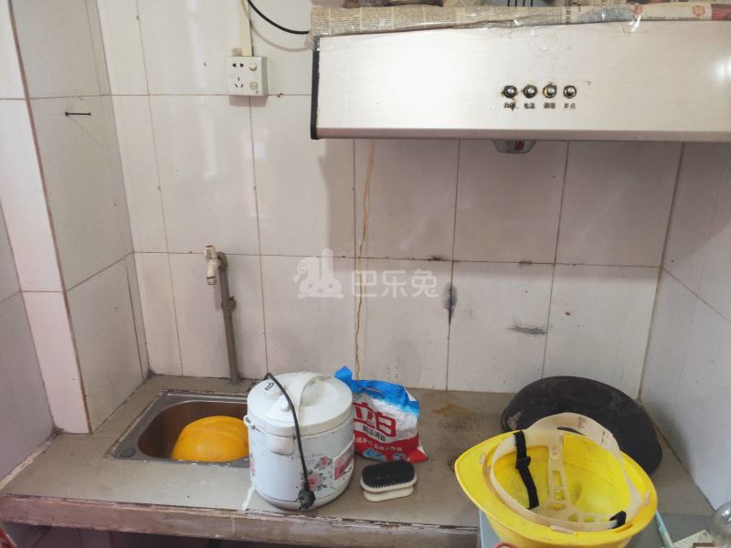 东约大街东五巷32号9770717厨房图4