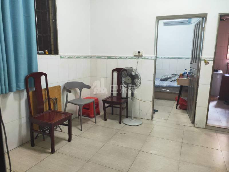 东约大街东五巷32号9770717卧室图0