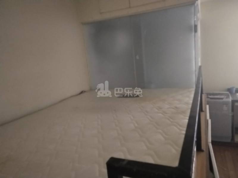 礼绿路一巷16号9786007卧室图3