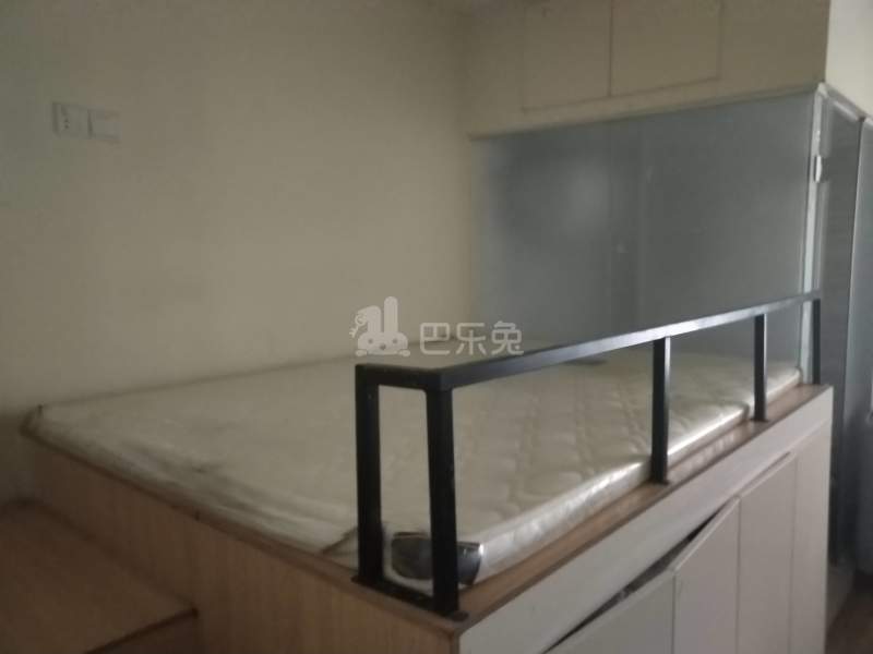 礼绿路一巷16号9786007卧室图0