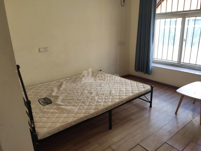 礼绿路一巷16号9786015卧室图3