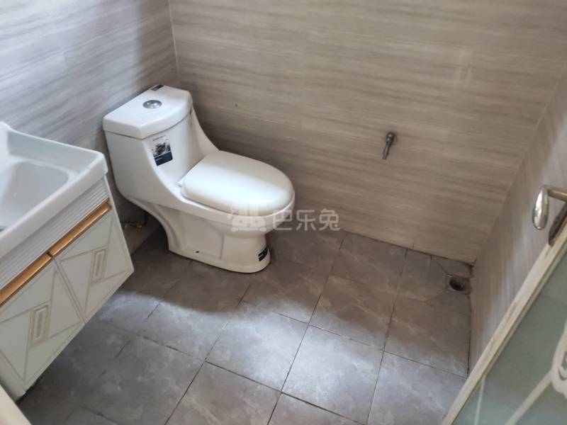 礼绿路一巷16号9786015卫生间图9