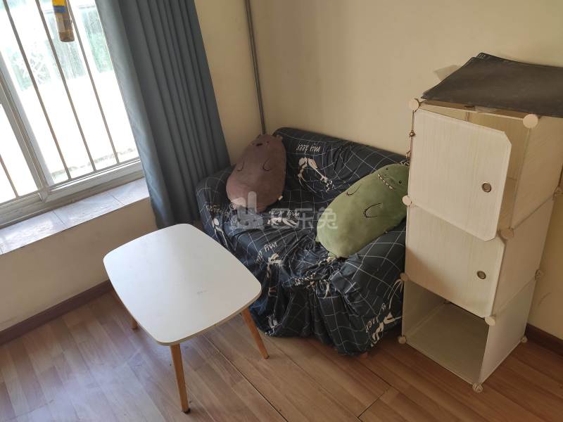 礼绿路一巷16号9786015客厅图7