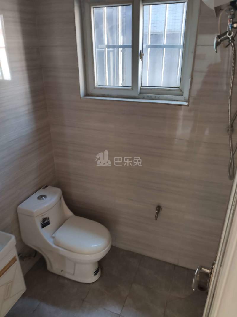 礼绿路一巷16号9786015卫生间图10