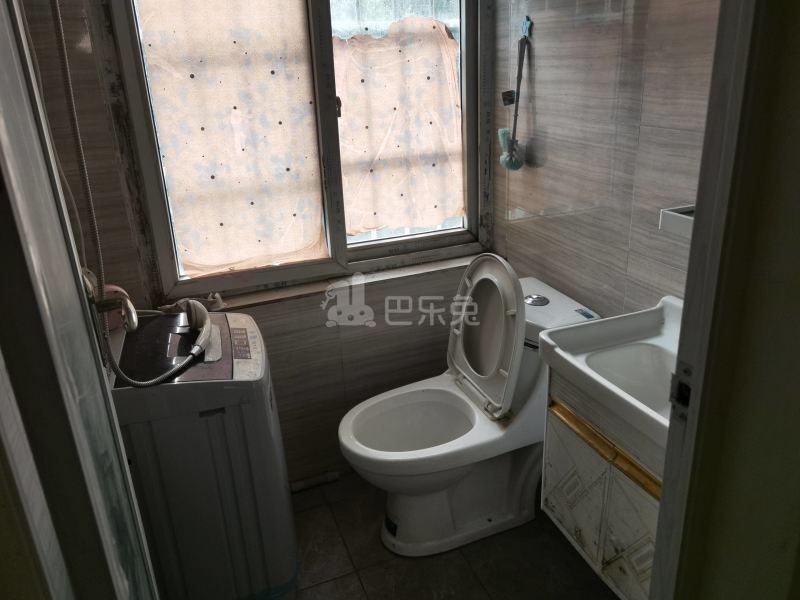 礼绿路一巷16号9786016卫生间图4