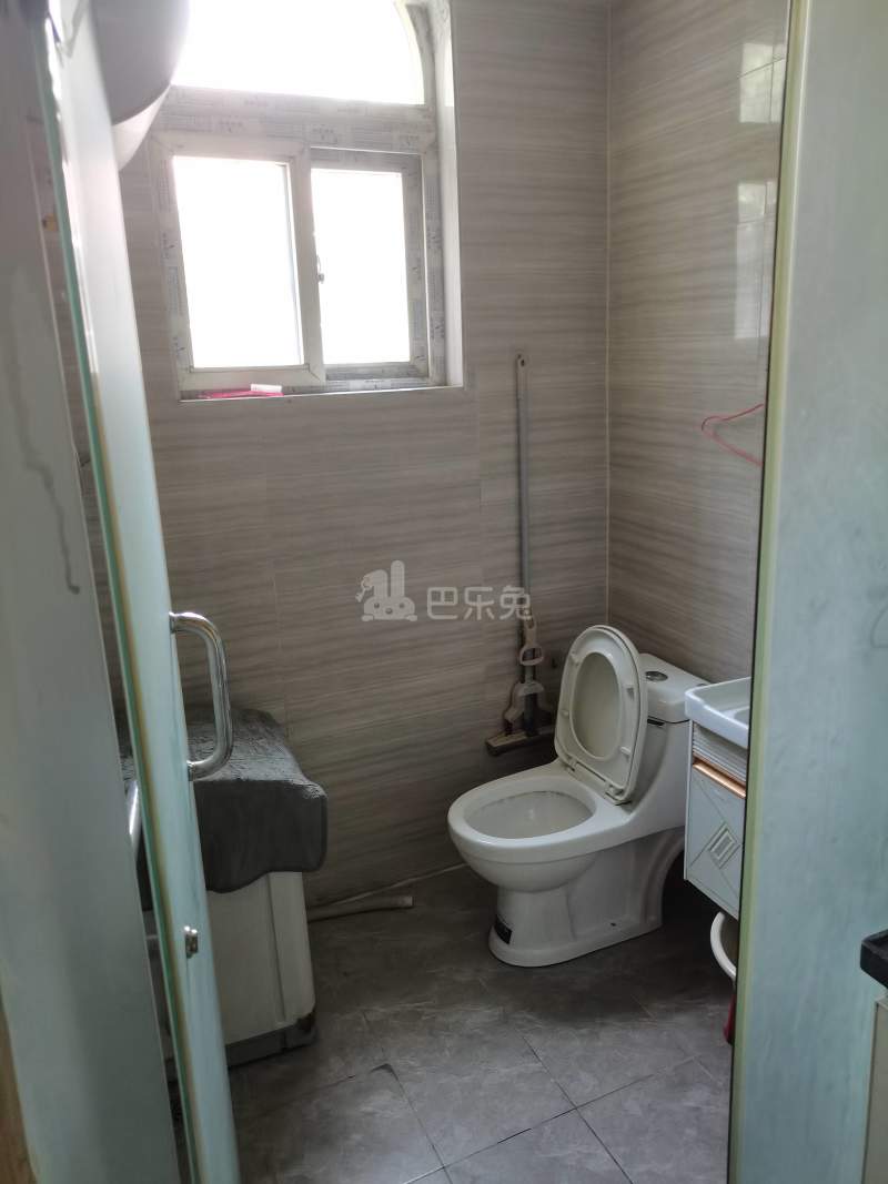 礼绿路一巷14号9786020卫生间图6