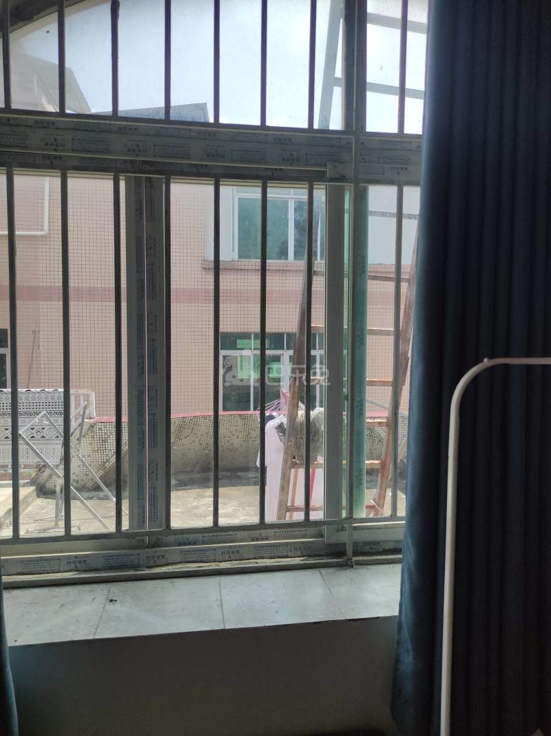 礼绿路一巷14号9786021卧室窗户图7