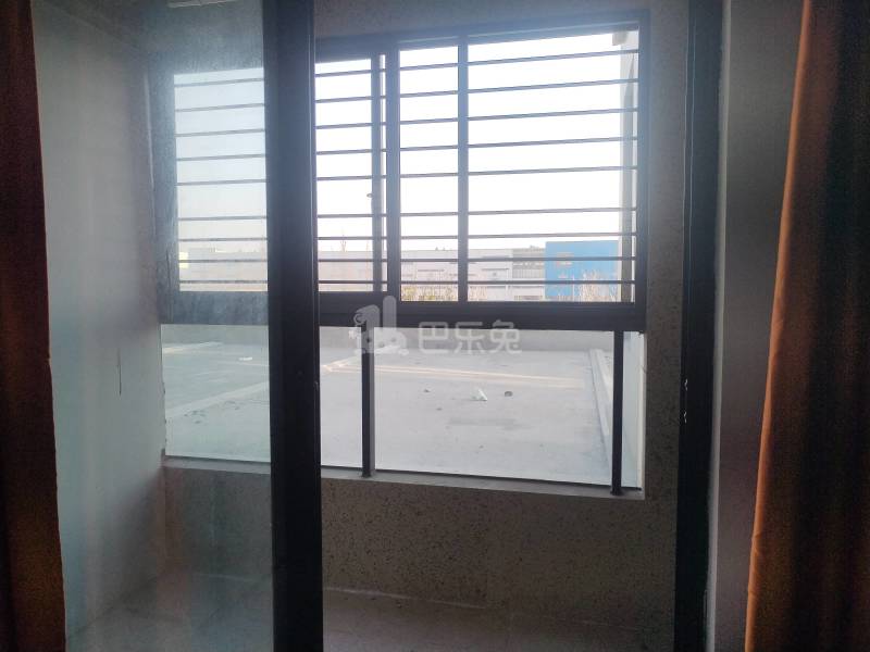 旭东景苑9816423卧室窗户图9