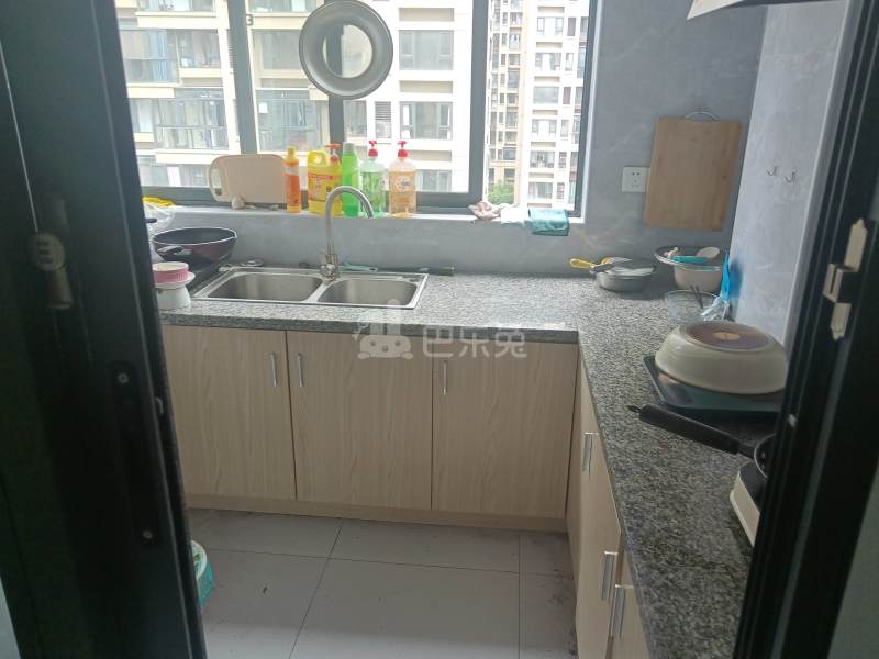 上实海上海白洋港城一期8644220厨房图4