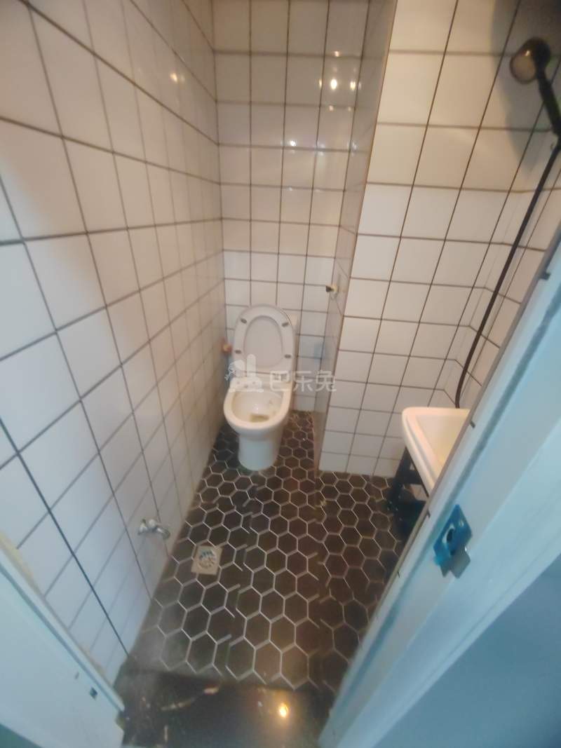 海潮雅园一园9832192卫生间图4