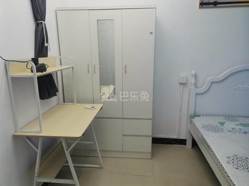 中冠花园小区9833461卧室图2