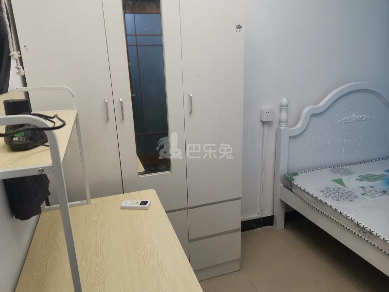 中冠花园小区9833461卧室图3