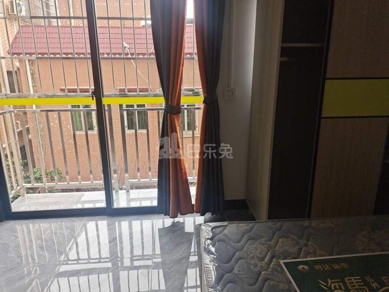 礼村西路13号之三9858827卧室图3