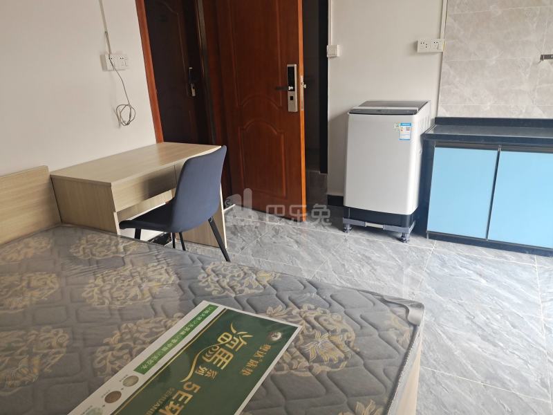 礼村西路13号之三9858827卧室图2