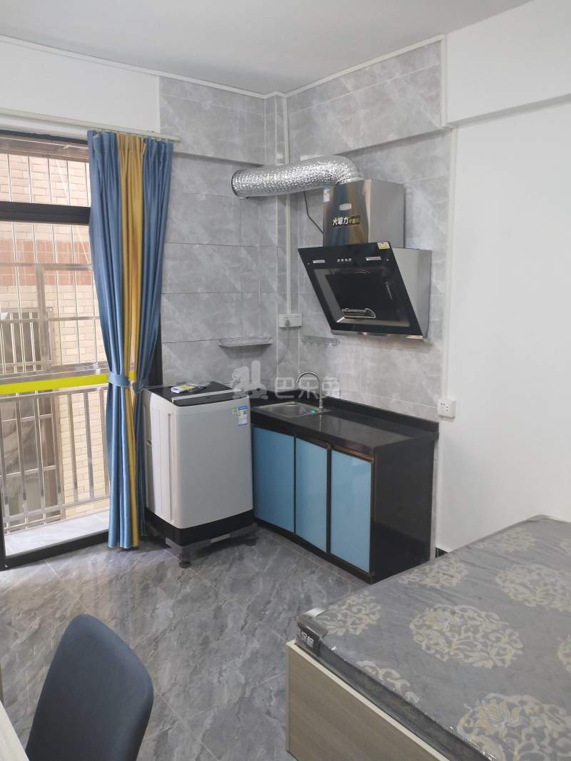 礼村西路13号之三9858833卧室图2