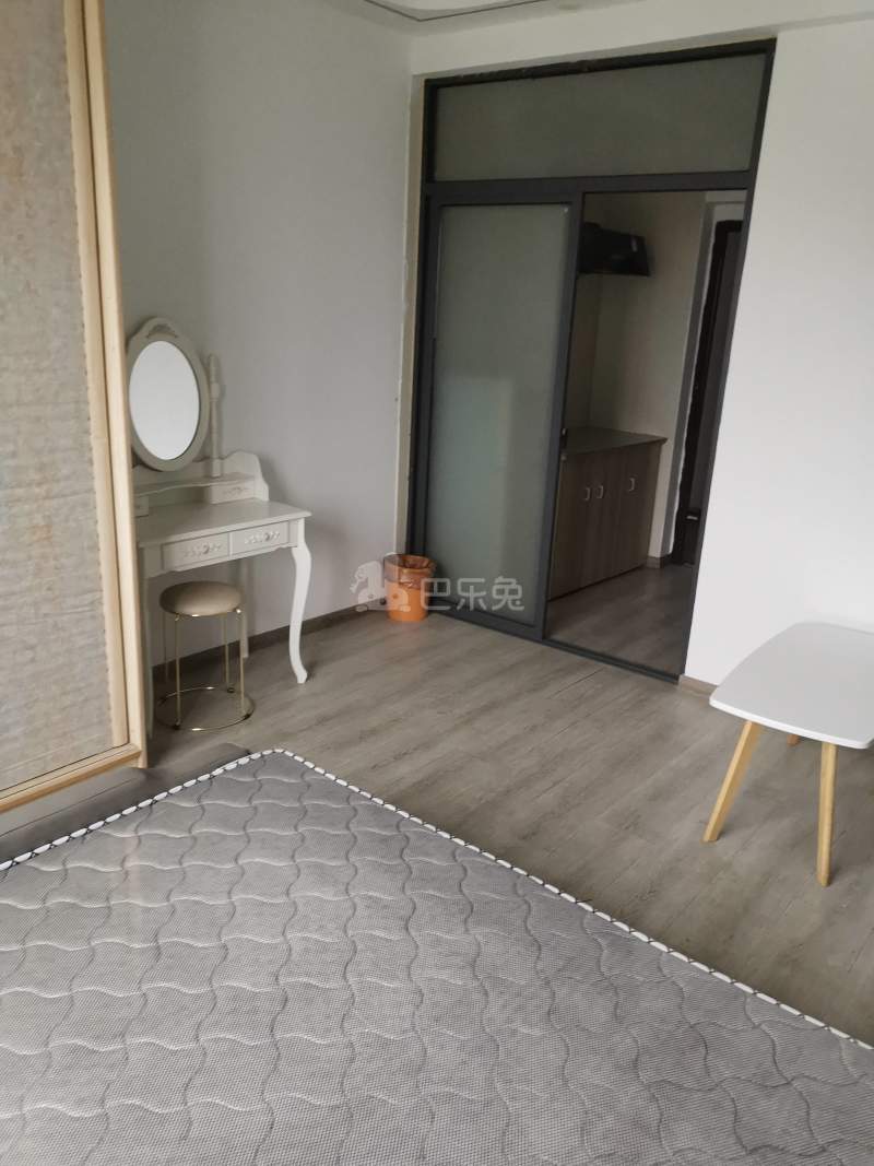 陆家桥新苑9876897卧室图2