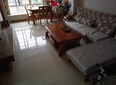 吉山村上街十六巷1号 